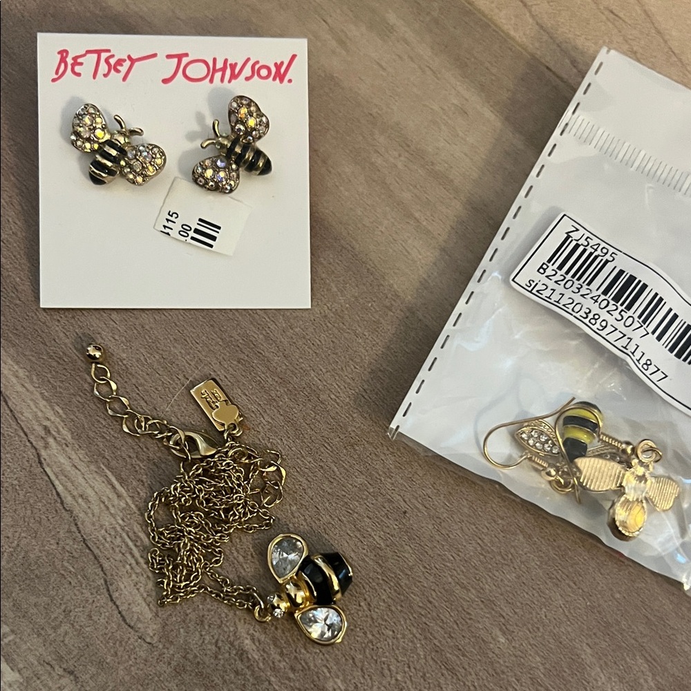 Betsey Johnson Gold and Black Bee Earrings- Kate Spade ♠️ Necklace and bee  🐝